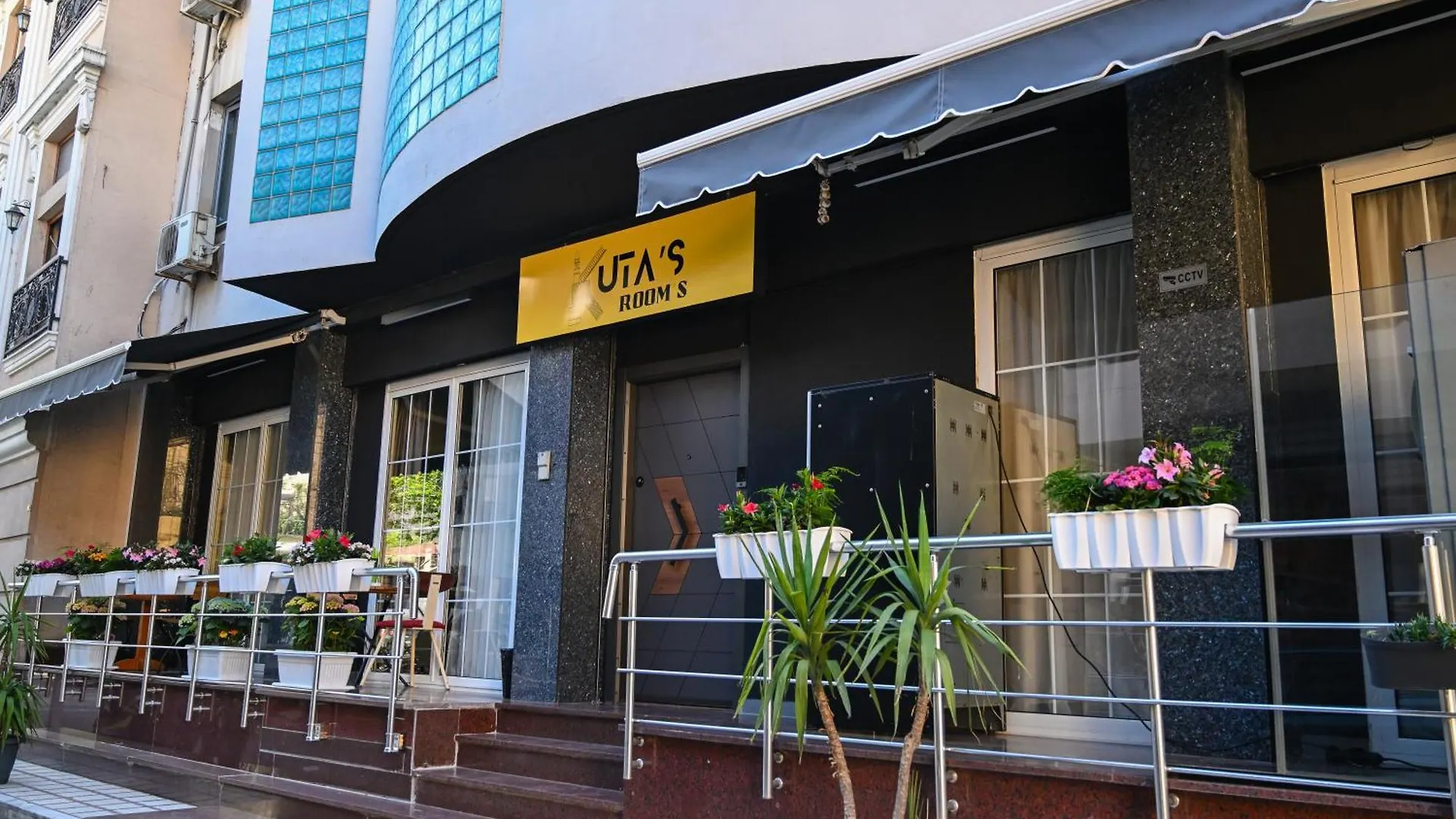 טיראנה Kuta'S City Center 0*,